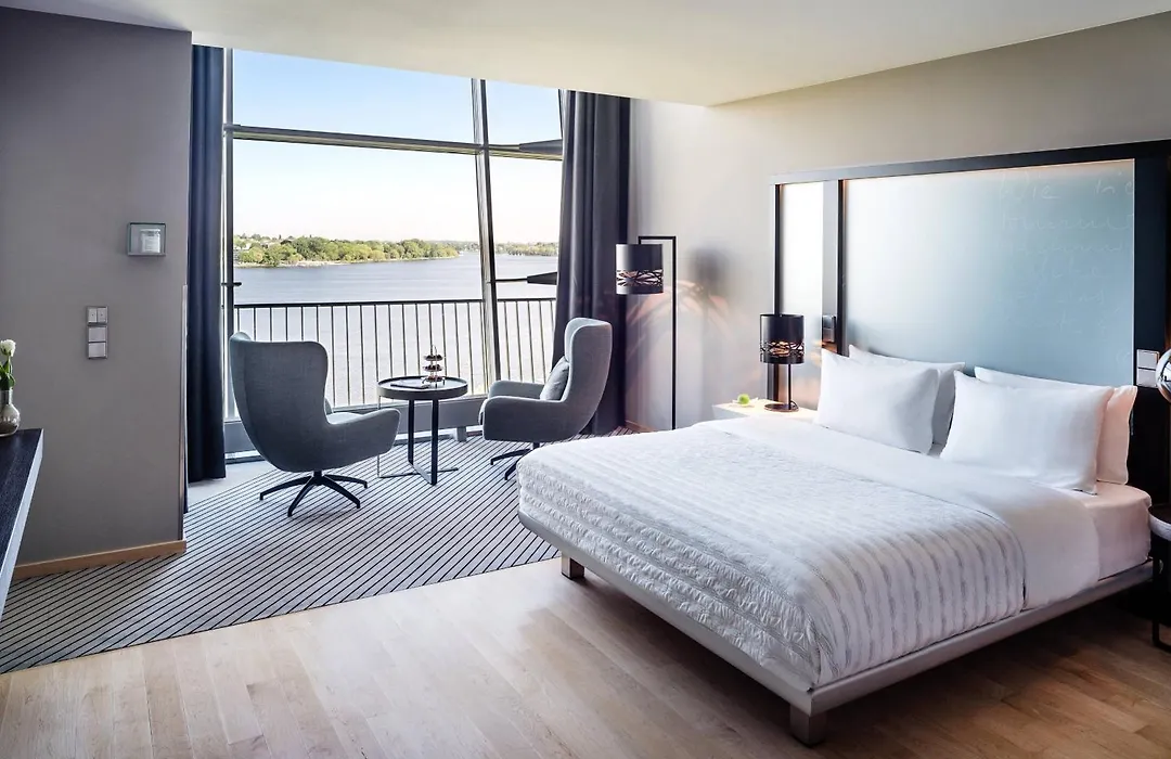 Le Meridien 5* Гамбург